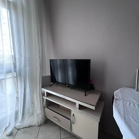 Center Apartment *